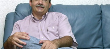 Manuel Rico guanya el Premi Internacional de Poesia  Miguel Hernández d’Oriola.